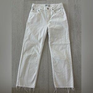ZARA WHITE DENIM JEANS